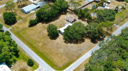 17716 Dogwood Dr, Lutz, FL 33558-8404