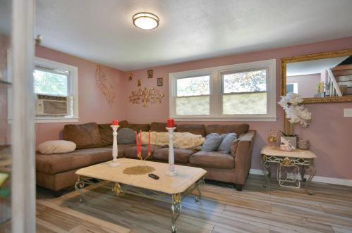 32 Fairview Ave, Nashua NH 03060-4105 exterior