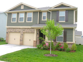 902 Iverton Ln, Cary, NC 27519-6457