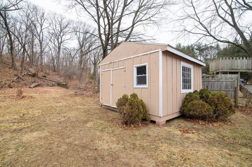 52 Scott Rd, Cumberland RI  02864-2812 exterior