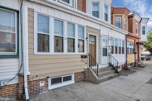 248 3rd St, Gloucester, NJ 08030-2003