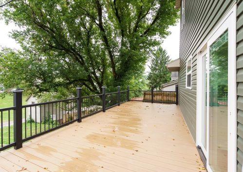 212 4th St, Mc Donald PA  15057-1115 exterior