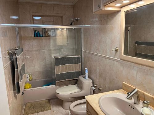 1191 53 St, Hialeah FL  33012-9005 exterior