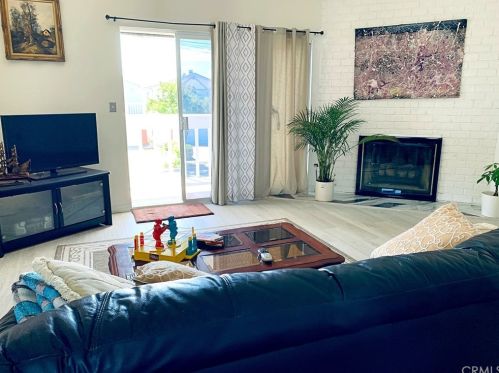 14800 Kingsdale Ave, Lawndale, CA 90260-1351