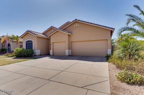 22488 Mulligan Dr, Maricopa, AZ 85138-2355