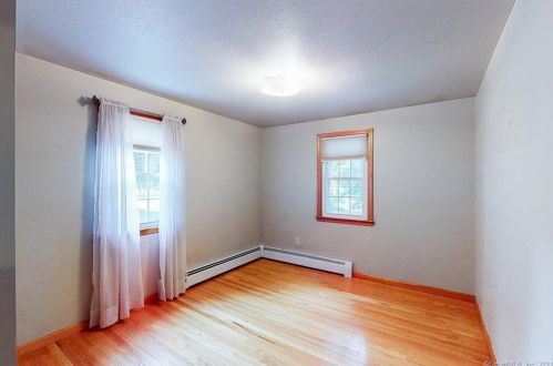 46 Sabin St, Putnam CT  06260-1842 exterior