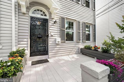 705 Shepherd St, Washington, DC 20011-7925