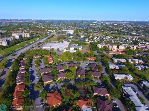 733 104th Ave, Hollywood, FL 33026-5989