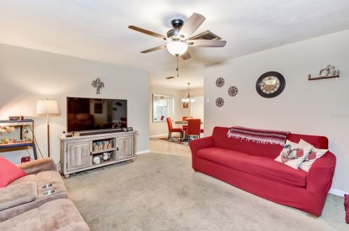 2232 Kent Rd, Deltona, FL 32738-2922