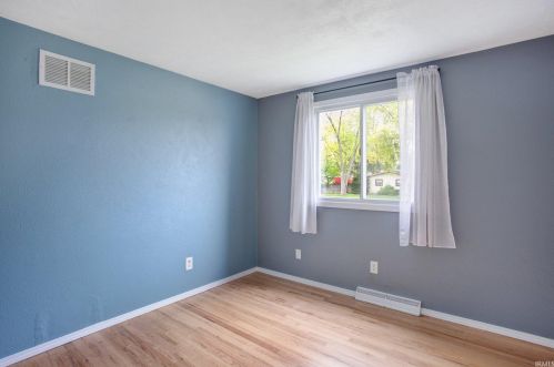 2829 Lexington Blvd, Mishawaka IN  46544-6109 exterior