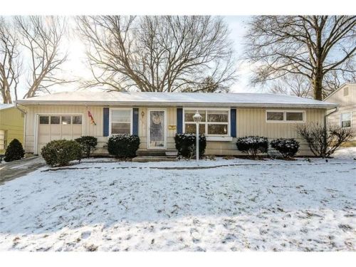 6105 54 St, Shawnee Mission KS  66226-2707 exterior