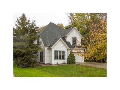 318 Harmony St, Medina, OH 44256-1940