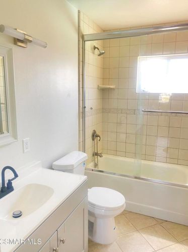 1290 Parkhurst St, Simi Valley CA 93065-4444 exterior