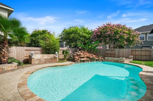 8811 Orchard Ridge Ln, Humble, TX 77338-2778