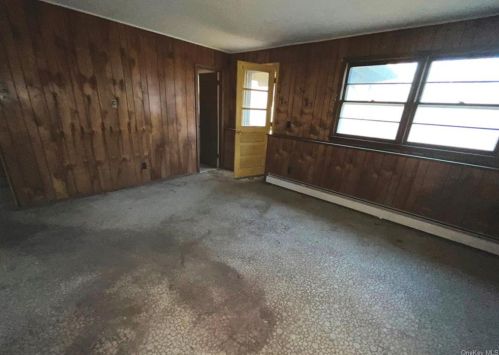 4 Mountainside Rd, Warwick NY  10990-2237 exterior