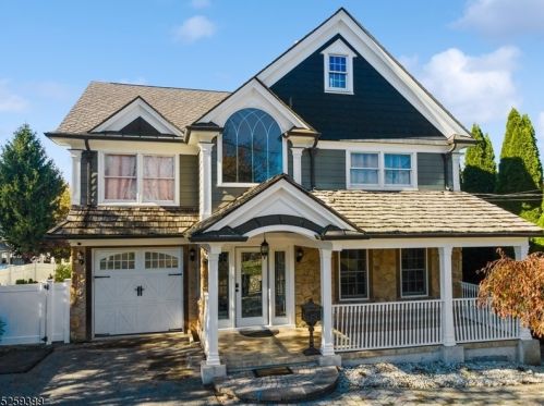 31 Garibaldi St, Bernardsville, NJ 07924-2732