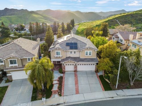 27836 Mariposa Ln, Santa Clarita CA  91384-4114 exterior