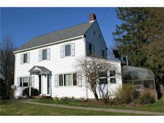 2318 Middle Rd, Glenshaw, PA 15116-3022