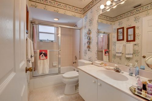 9581 Tavernier Dr, Boca Raton FL  33496-2105 exterior