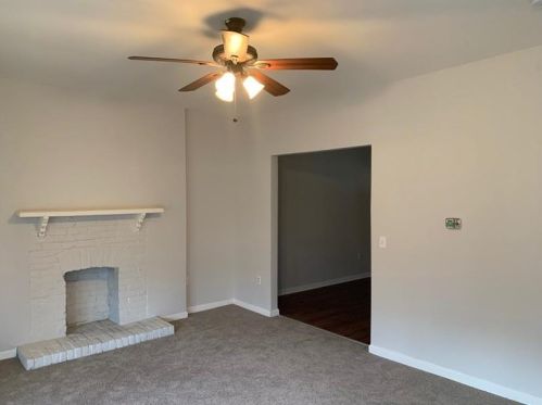 419 Bausman St, Pittsburgh, PA 15210-1429