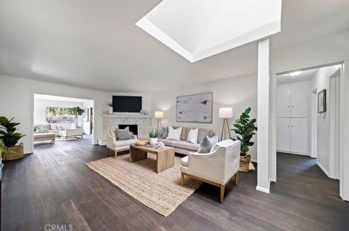 861 Kallin Ave, Long Beach, CA 90815-5005