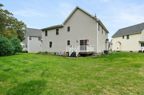 9 Masons Brook Ln, East Windsor, CT 06088-1722