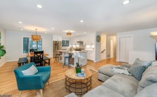 33 Campbell Ln, Berkeley Heights NJ  07922-1801 exterior