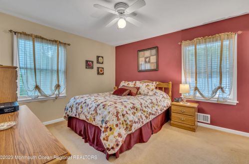 10 Trinity Pl, Jackson Twp NJ  08527-1822 exterior