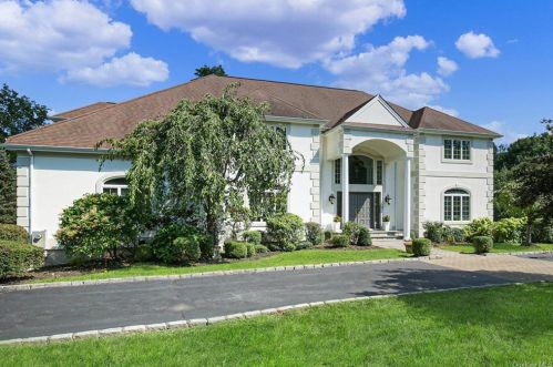 20 Pond Hollow Ct, Pleasantville, NY 10570-2541