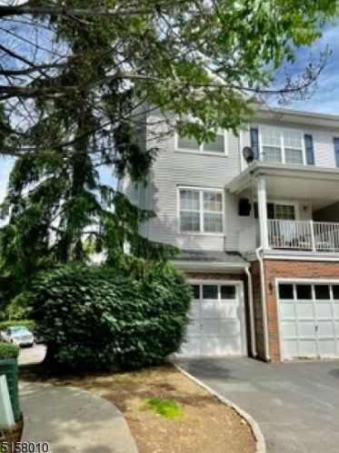 501 Knollwood Ct, Parsippany NJ  07834-3457 exterior