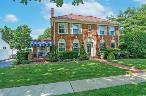 3201 Wilmarth Pl, North Wantagh, NY 11793-3834
