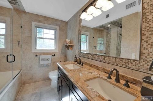 355 Corona Pl, Ridgewood NJ  07450-2801 exterior