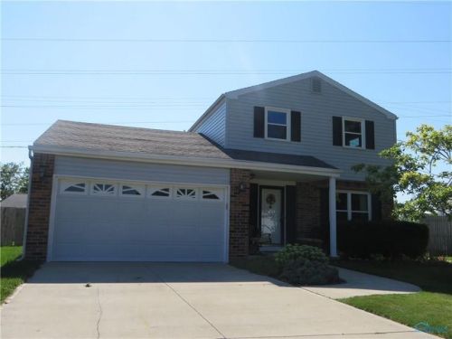 901 Carol Cir, Rossford, OH 43460-1523
