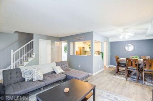 2547 Unity Ave, Minneapolis MN  55422-3451 exterior