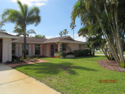 2910 San Jeronimo Rd, Fort Pierce, FL 34952-5725