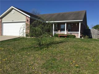 891 Eastview Dr, Fayetteville, AR 72701-7441