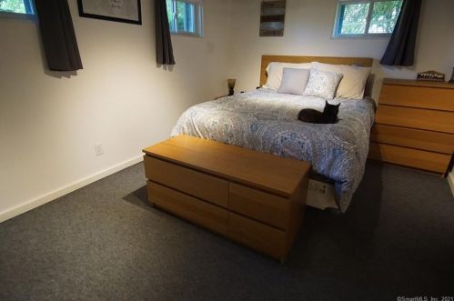 31 Willard Rd, Manchester CT  06042-3352 exterior