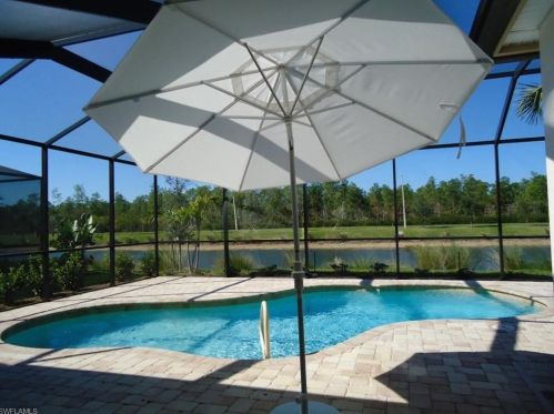 7987 Princeton Dr, Naples, FL 34104-6677
