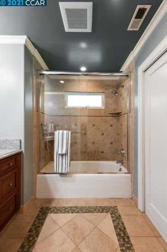 120 Collins Ct, Concord CA  94523-4107 exterior