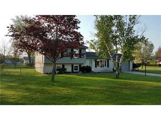 215 Hartman St, Woodville, OH 43469-1045