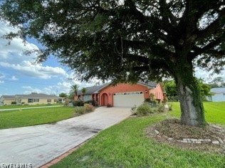 124 Sebring Cir, Lehigh Acres, FL 33936-5330