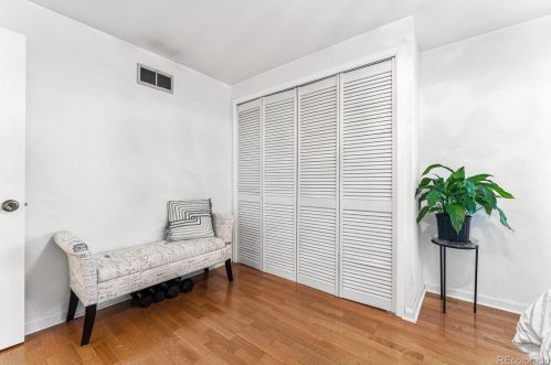 651 Holly St, Denver CO  80246-1424 exterior