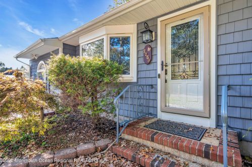 2253 Llewellyn Pkwy, Lacey NJ  08731-3107 exterior