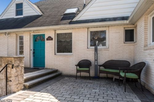 238 Goffle Hill Rd, Paterson, NJ 07506-3212