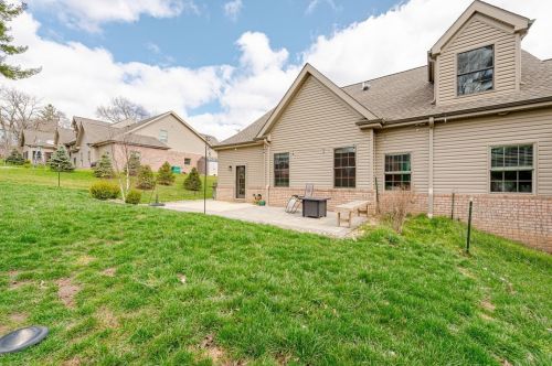 103 Elm St, Imperial PA  15126-1105 exterior