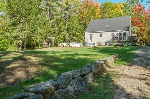 87 Garney Rd, Wakefield NH  03872-7400 exterior