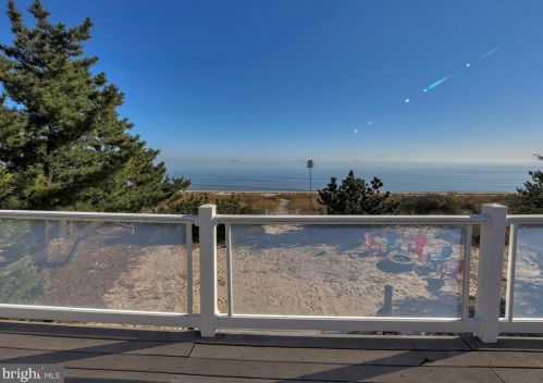 425 Bay Ave, Slaughter Beach DE  19963-4913 exterior