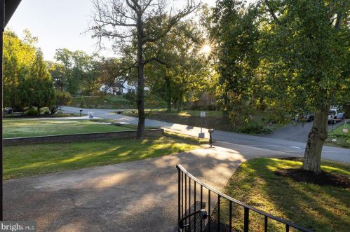 100 Camden Dr, Fredericksburg, VA 22405-2435