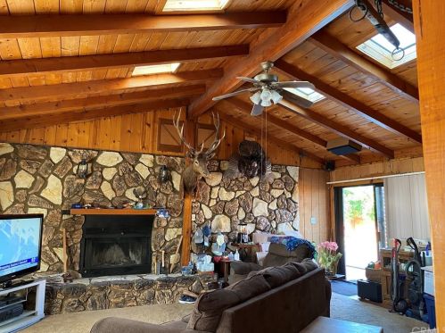 1101 Walnut Ave, Glendora CA  91741-3714 exterior