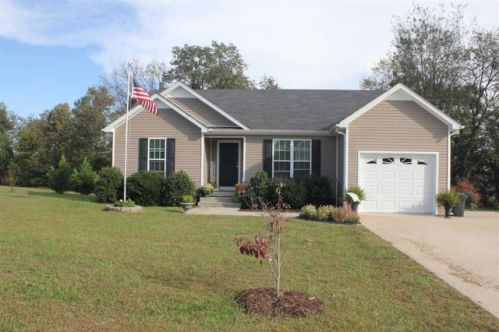 215 Desperado Ave, Pulaski, TN 38478-7516